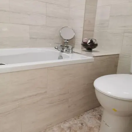 Penthouse Rutland Street Near Sea